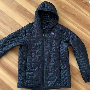 Patagonia women’s Micro Puff hoody jacket black XL